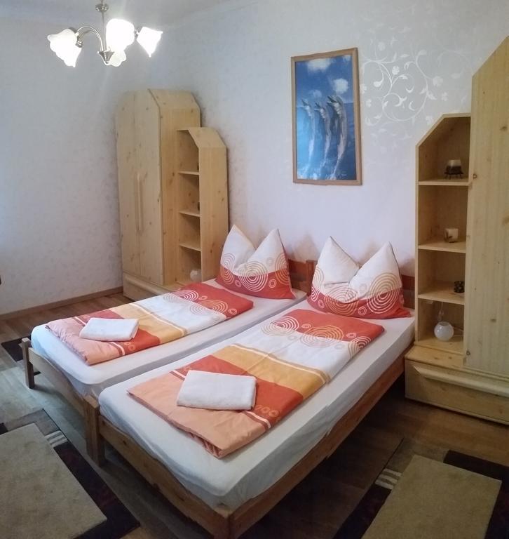 Fadora Apartman تيهاني الغرفة الصورة