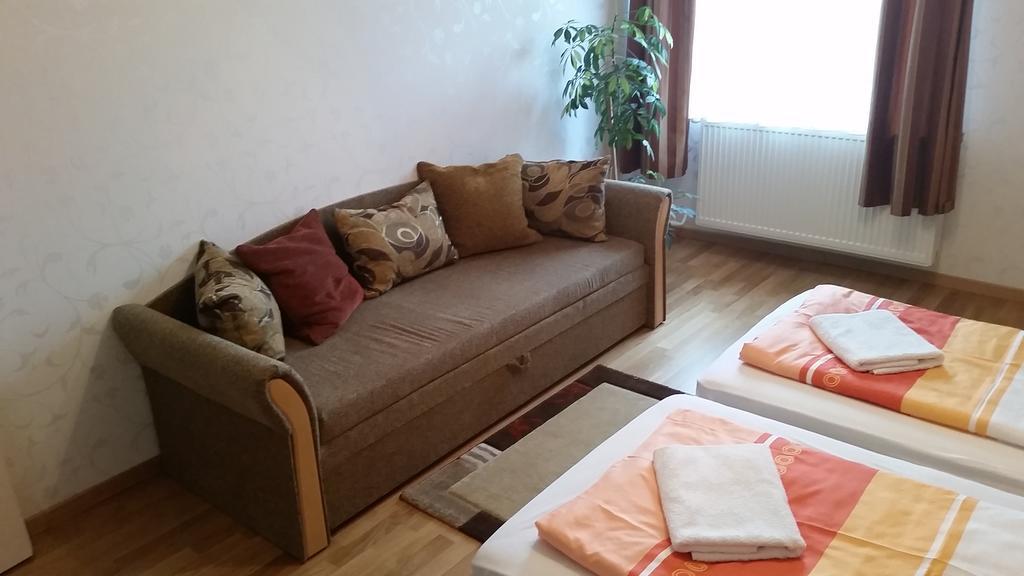 Fadora Apartman تيهاني الغرفة الصورة