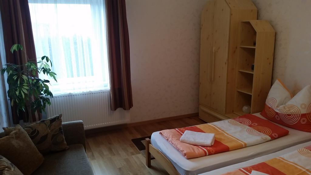 Fadora Apartman تيهاني الغرفة الصورة